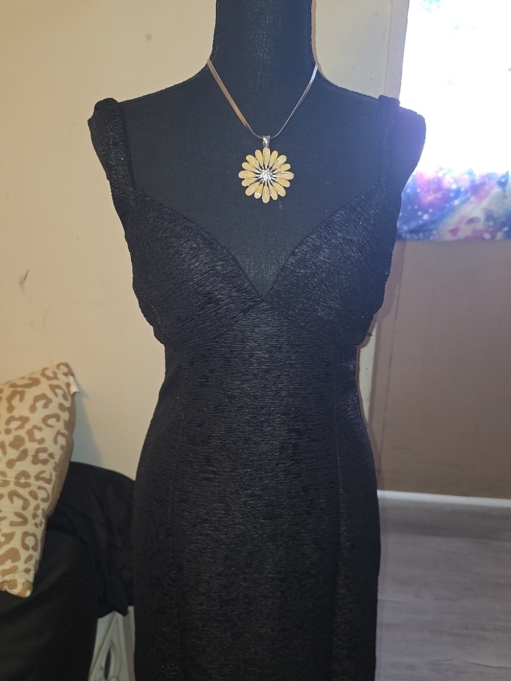 Guess Black Textured Sleeveless V-Neck Mini Dress